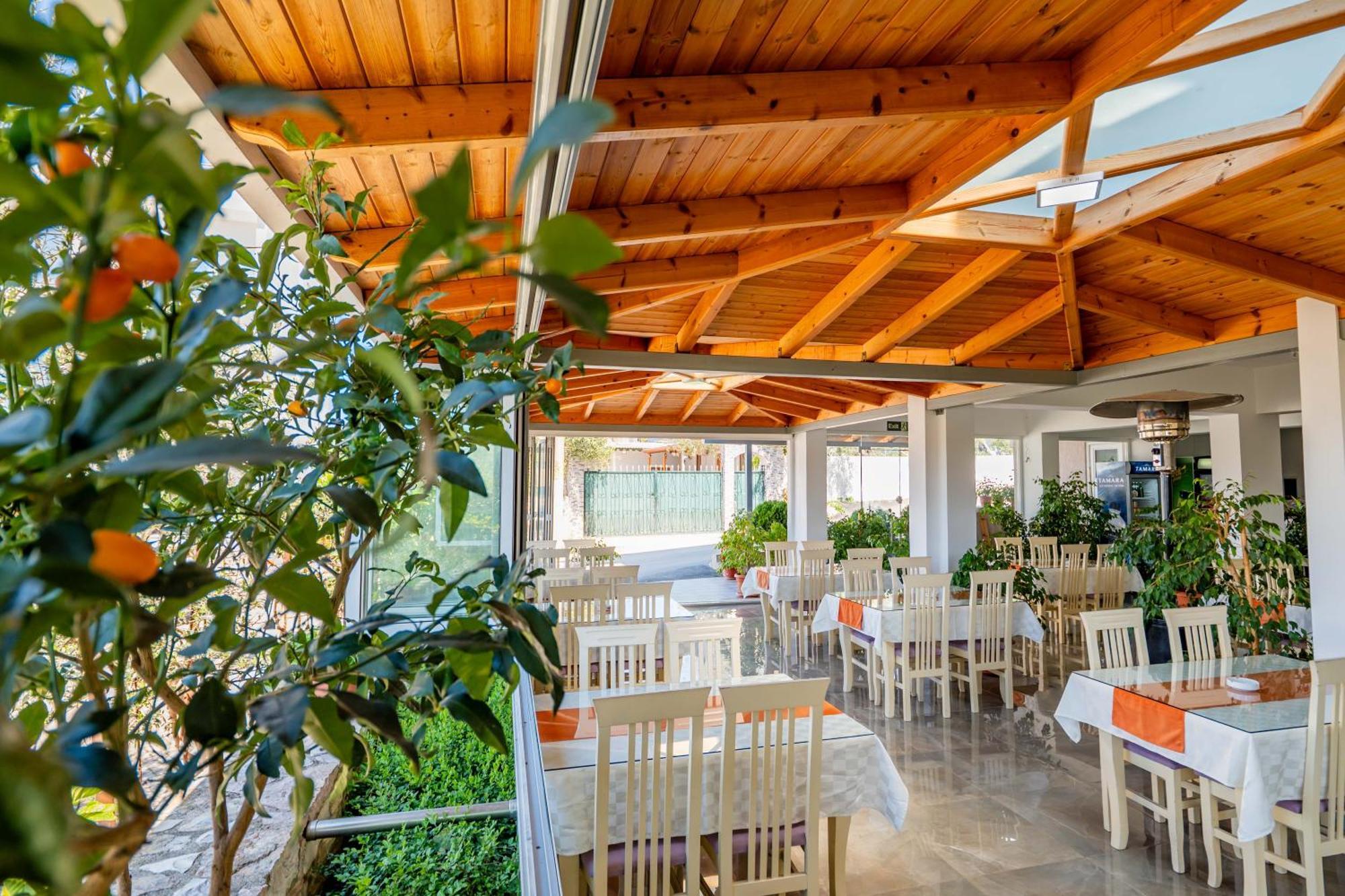 Aleksander Aparthotel Ksamil Extérieur photo
